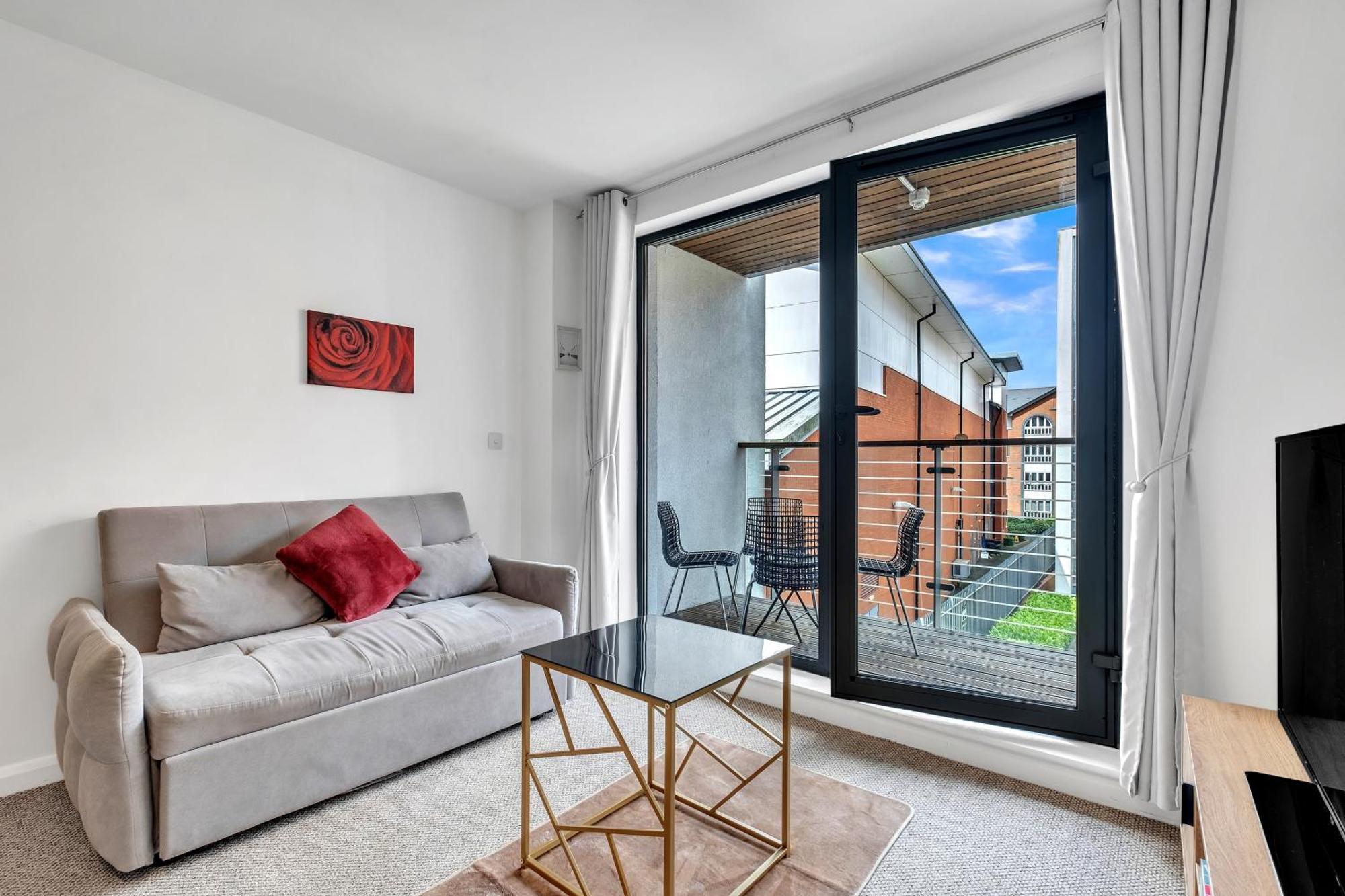 Central Suite Near Mailbox, King Bed, Ping Pong, Netflix, Sleeps 4 Birmingam Exterior foto