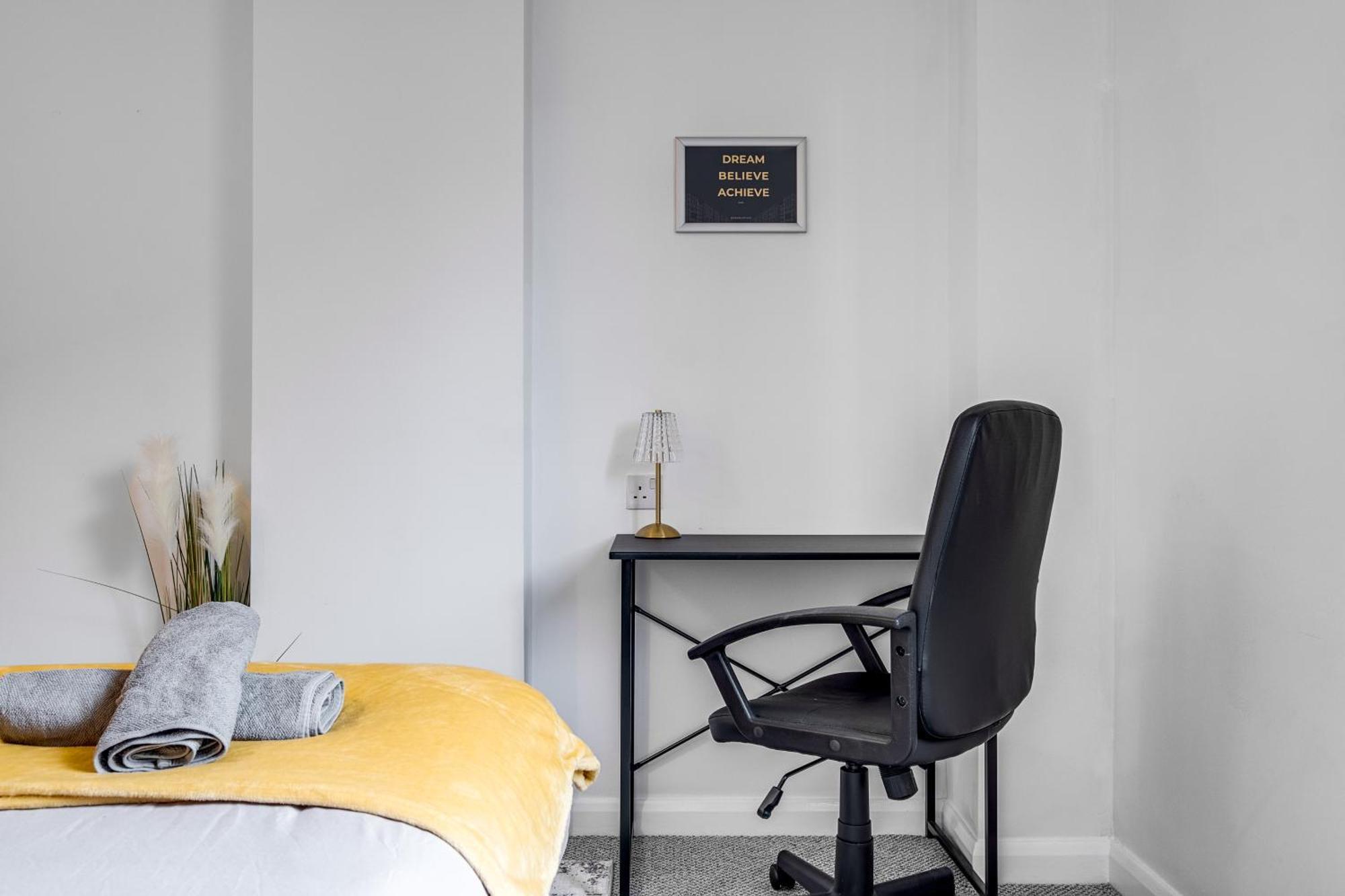 Central Suite Near Mailbox, King Bed, Ping Pong, Netflix, Sleeps 4 Birmingam Exterior foto