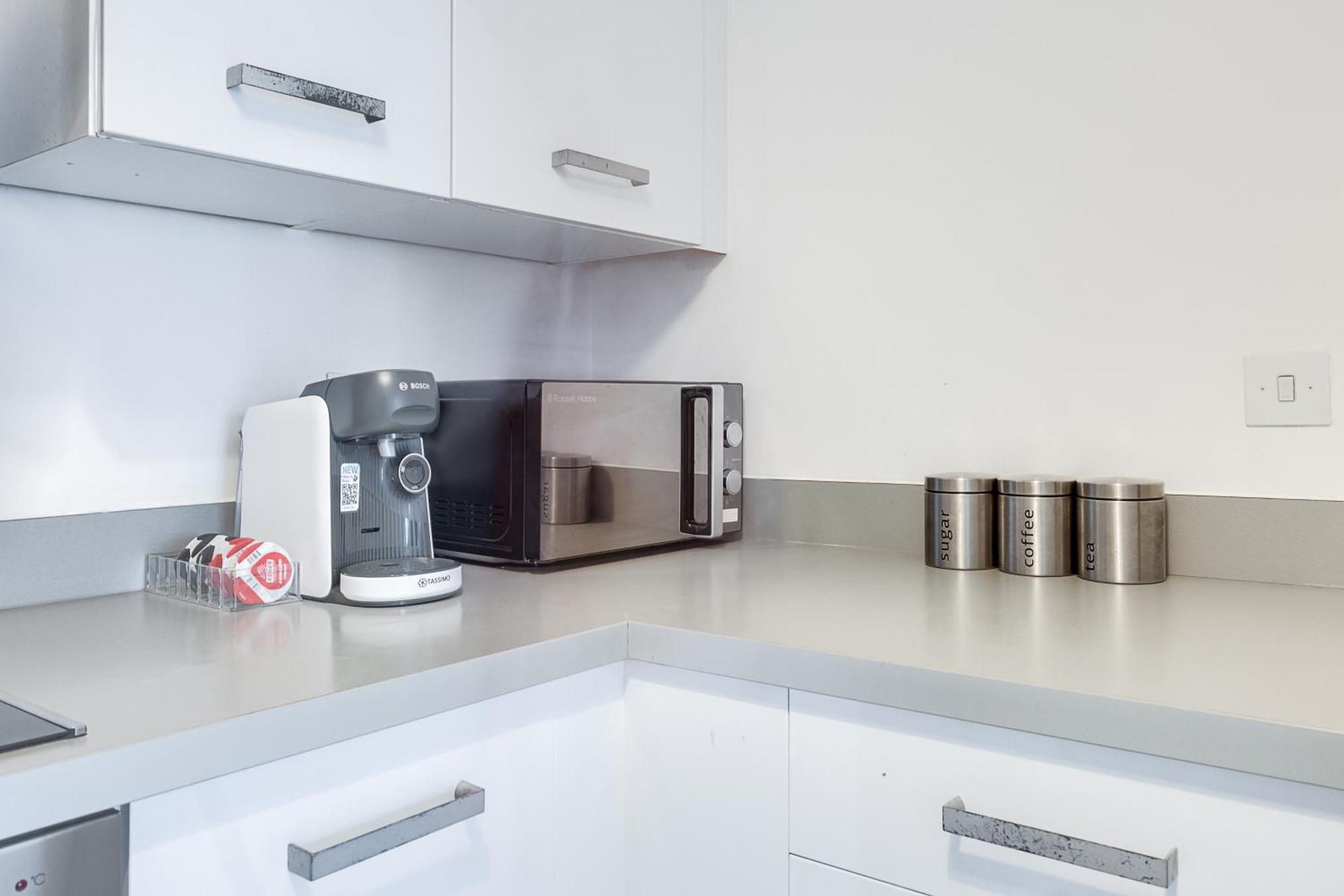 Central Suite Near Mailbox, King Bed, Ping Pong, Netflix, Sleeps 4 Birmingam Exterior foto