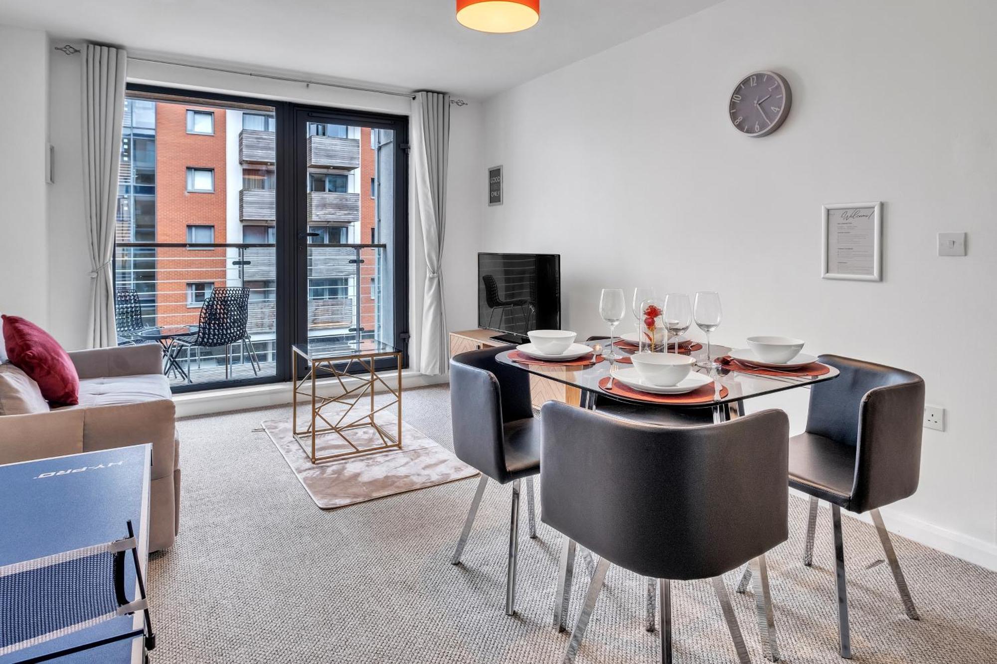 Central Suite Near Mailbox, King Bed, Ping Pong, Netflix, Sleeps 4 Birmingam Exterior foto